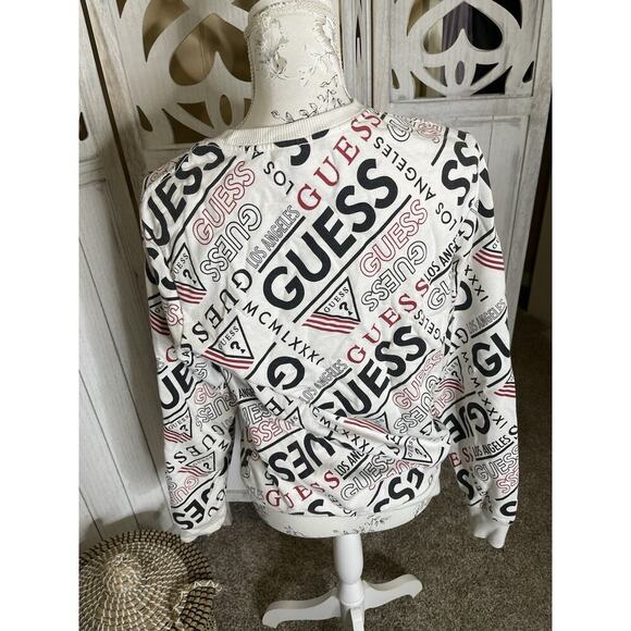 Guess Sweatshirt Womens White Crewneck Sweater Logo Pullover Size Medium - Picture 2 of 10